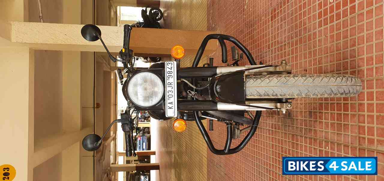 Black Royal Enfield Classic Stealth Black