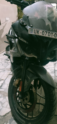 Black Bajaj Pulsar RS 200 BS6