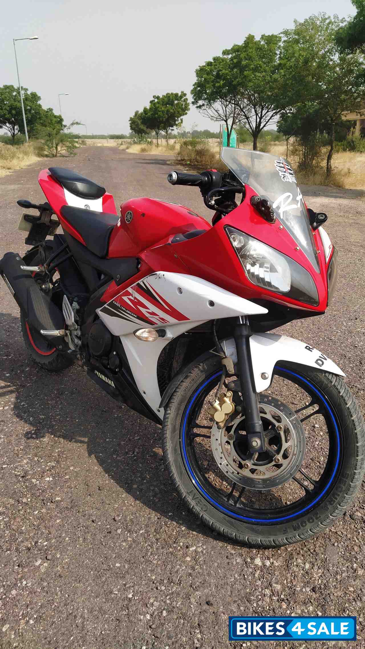 Yamaha YZF R15 V2
