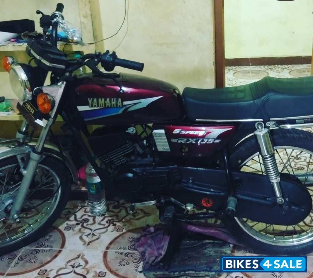 Maroon Yamaha RX 135