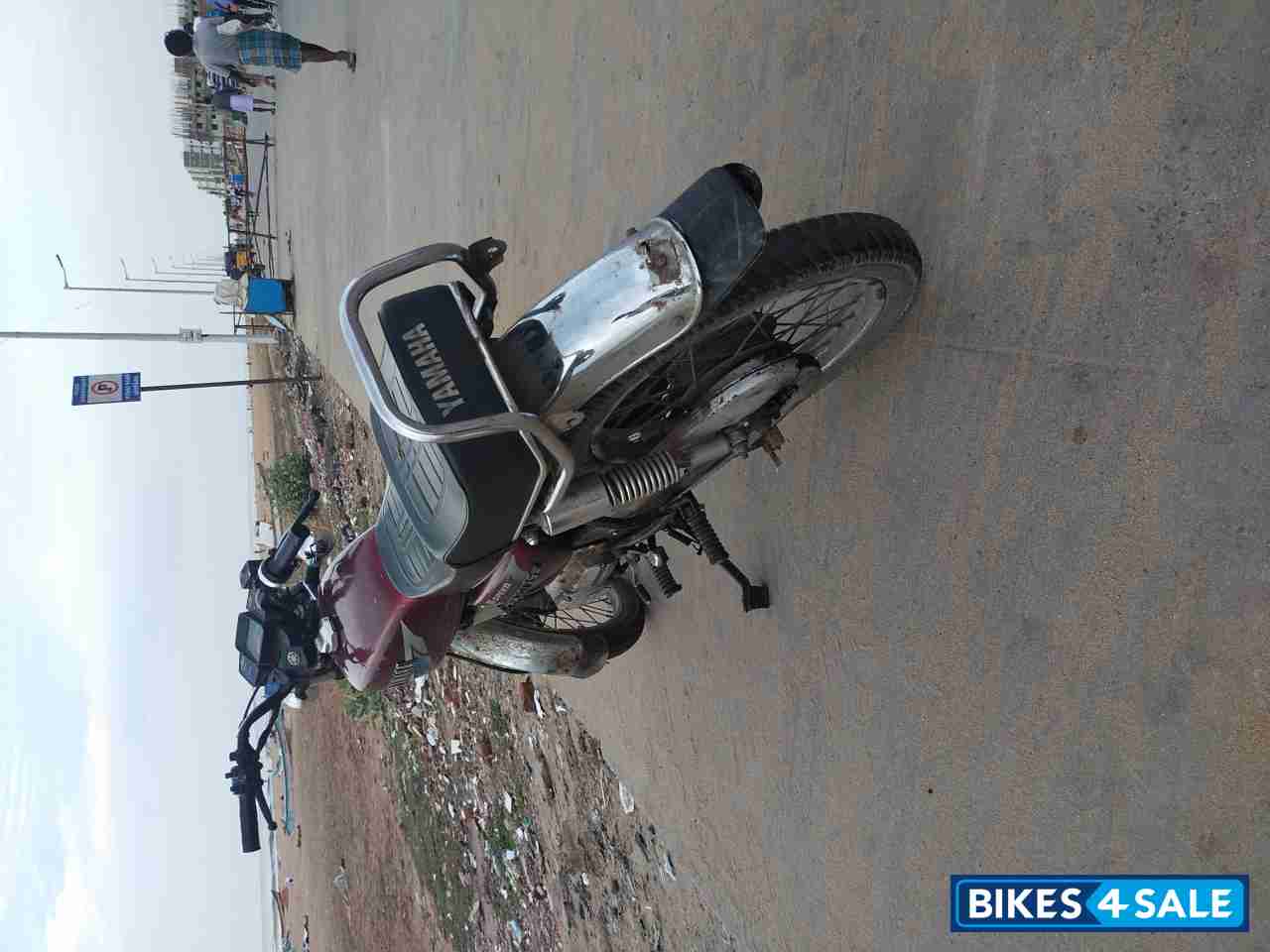 Maroon Yamaha RX 135