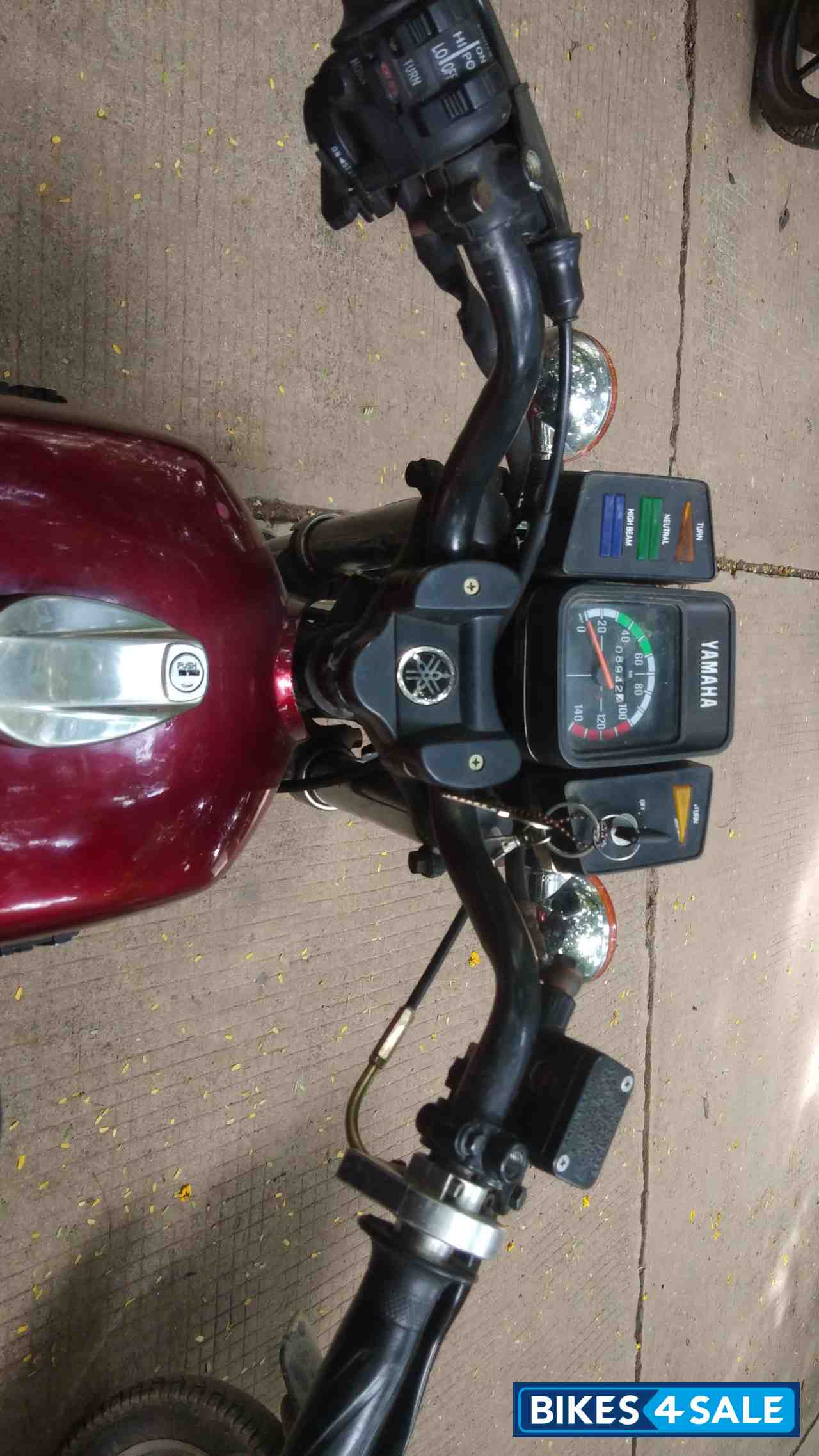 Maroon Yamaha RX 135