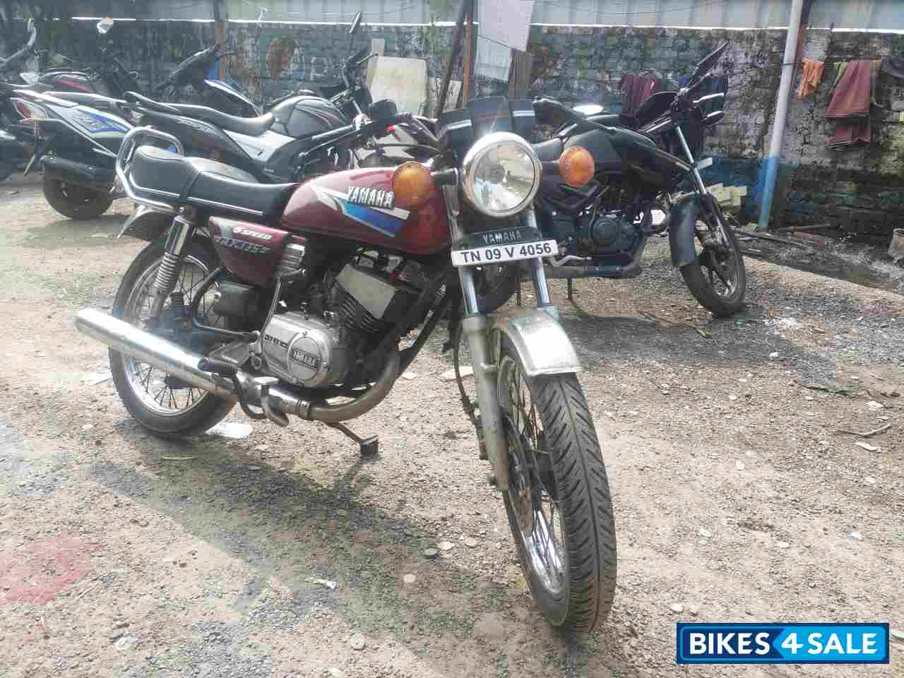 Maroon Yamaha RX 135