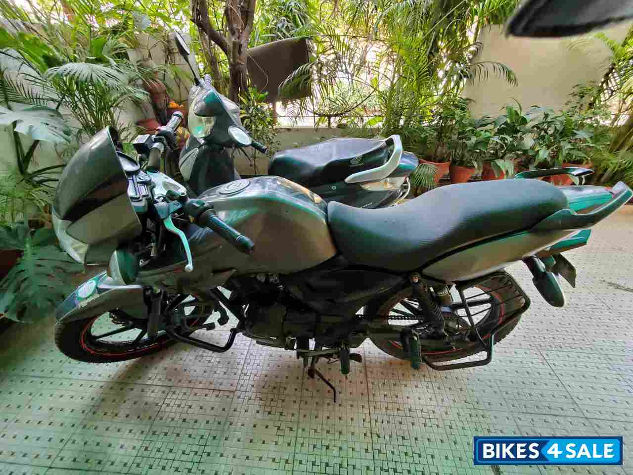 Grey TVS Apache RTR 160 Grey TVS Apache RTR 160