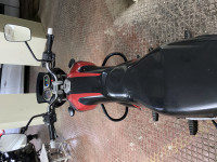 Bajaj V15