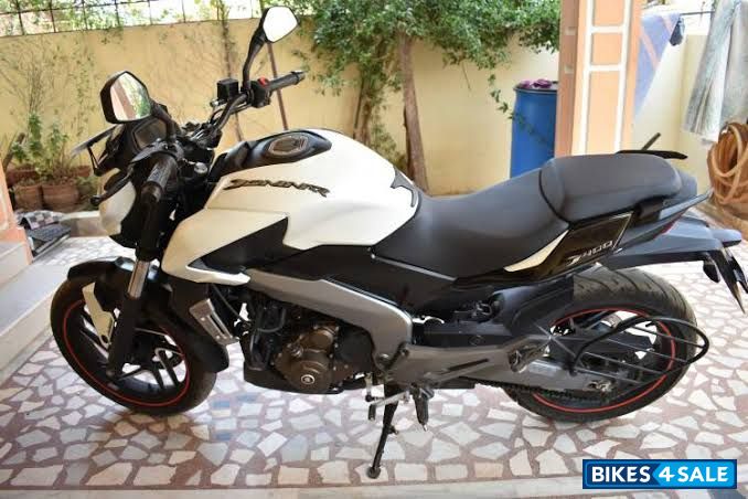Bajaj Dominar 400 ABS BS6