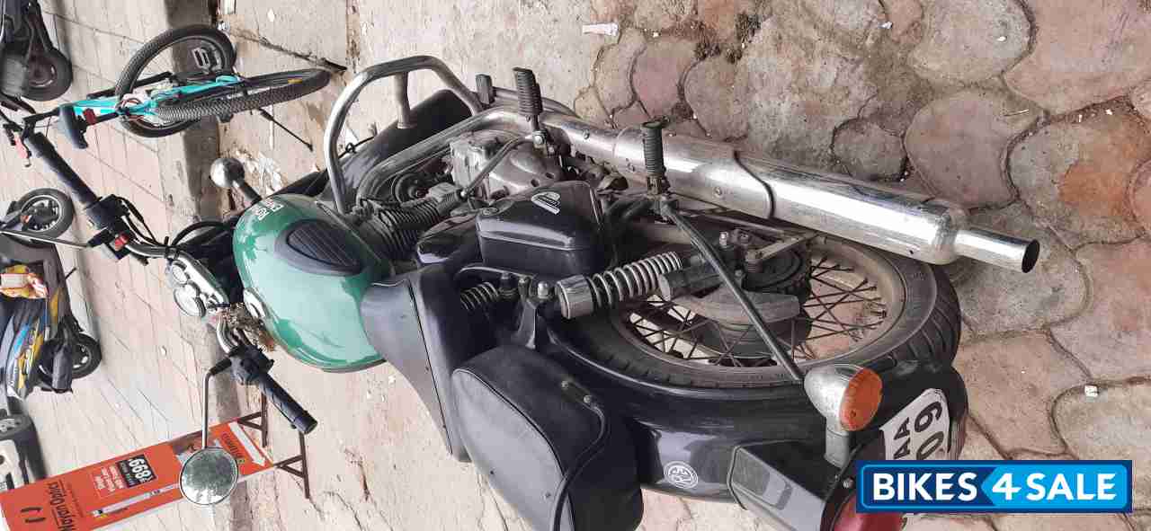 Green And Black Royal Enfield Classic 350 Redditch Green