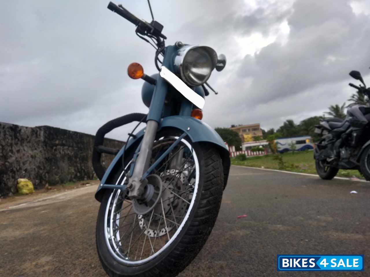 Royal Enfield Classic Squadron Blue