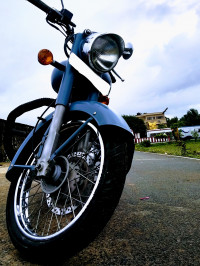 Royal Enfield Classic Squadron Blue