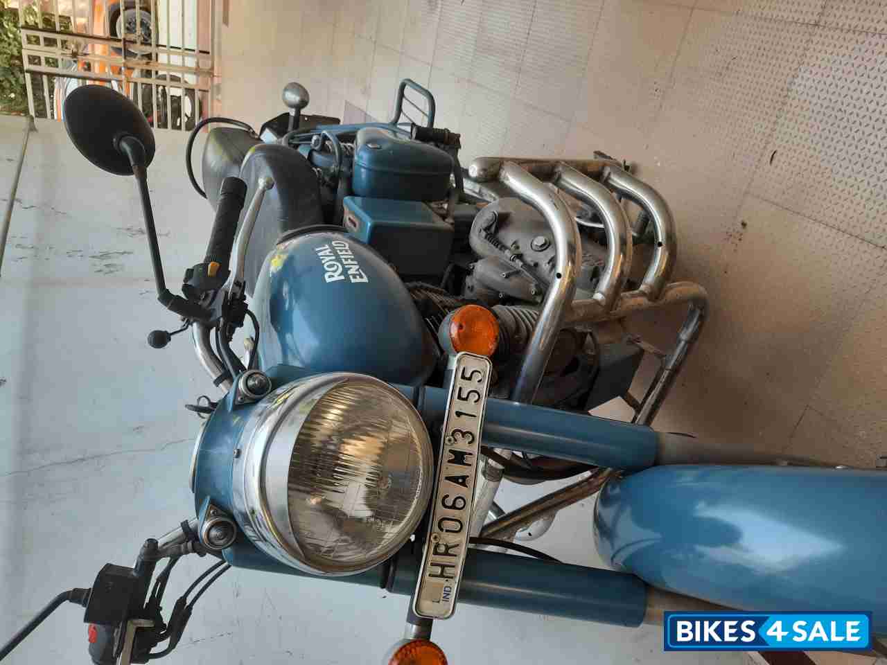 Squadron Blue Royal Enfield Classic Squadron Blue