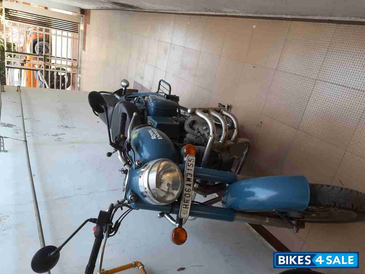 Squadron Blue Royal Enfield Classic Squadron Blue