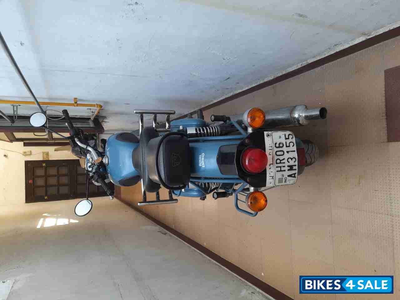 Squadron Blue Royal Enfield Classic Squadron Blue