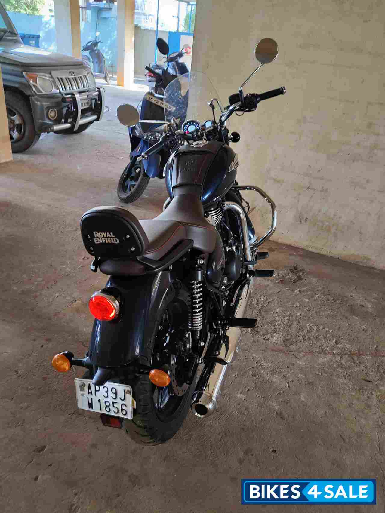 Blue Royal Enfield Meteor 350 Stellar