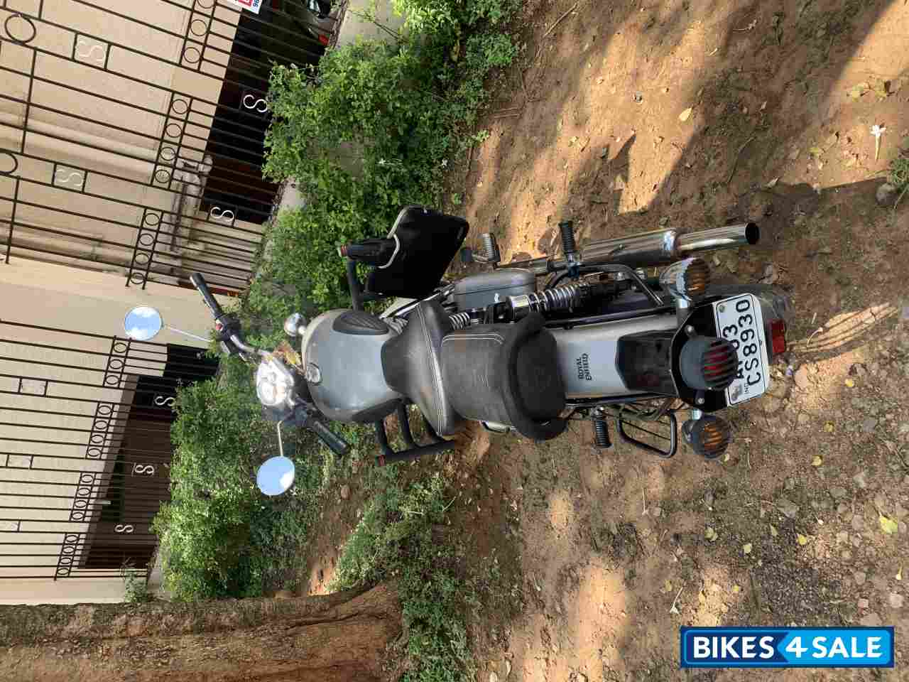 Gun Metal Grey Royal Enfield Classic Gunmetal Grey