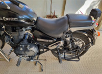 Black Royal Enfield Thunderbird 350