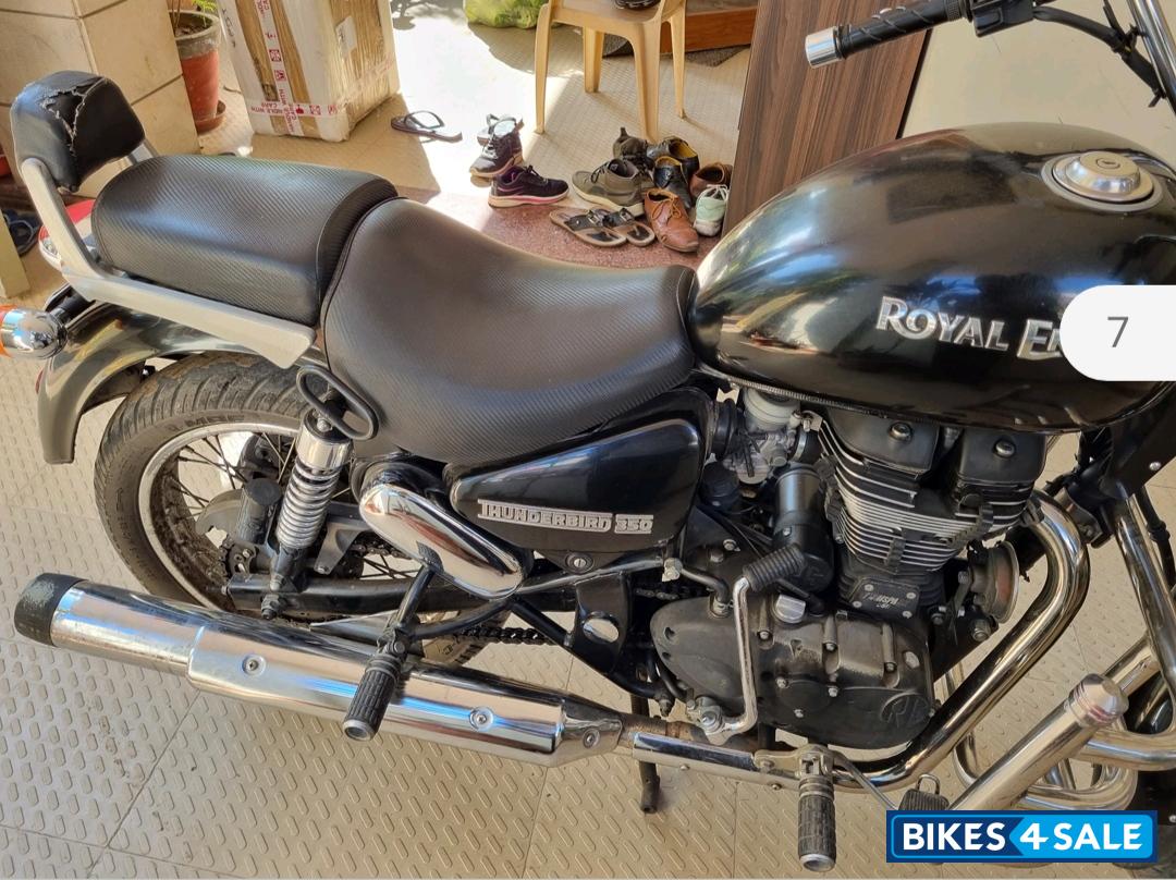 Black Royal Enfield Thunderbird 350