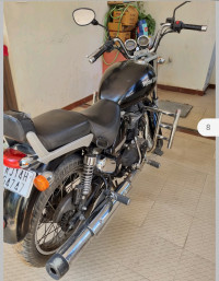 Black Royal Enfield Thunderbird 350