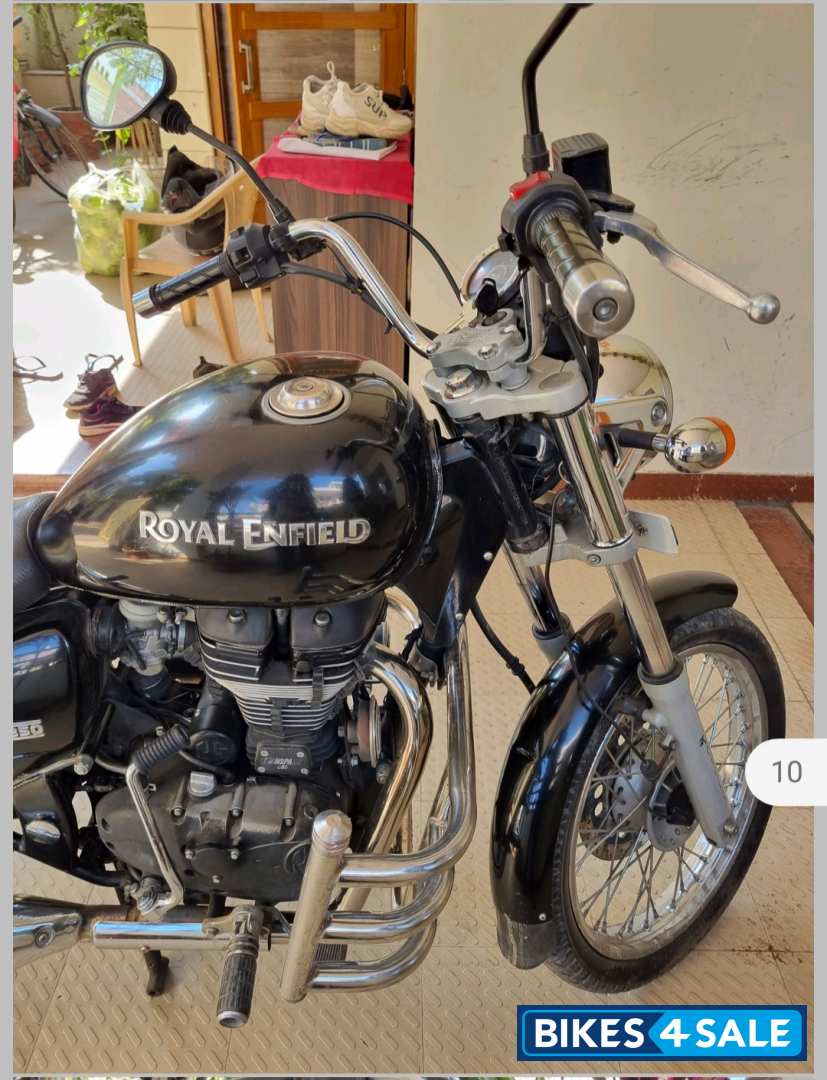 Black Royal Enfield Thunderbird 350