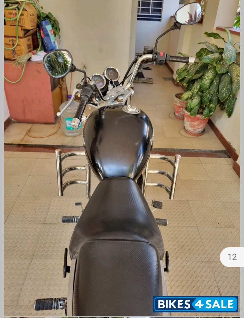 Black Royal Enfield Thunderbird 350