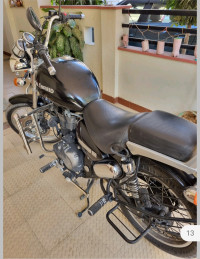 Black Royal Enfield Thunderbird 350