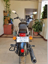 Black Royal Enfield Thunderbird 350