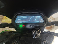 White Bajaj Dominar 400