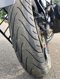 White Bajaj Dominar 400
