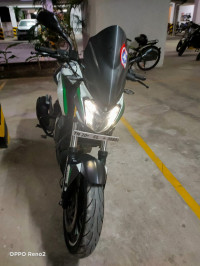 White Bajaj Dominar 400