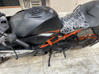 Black KTM RC 200