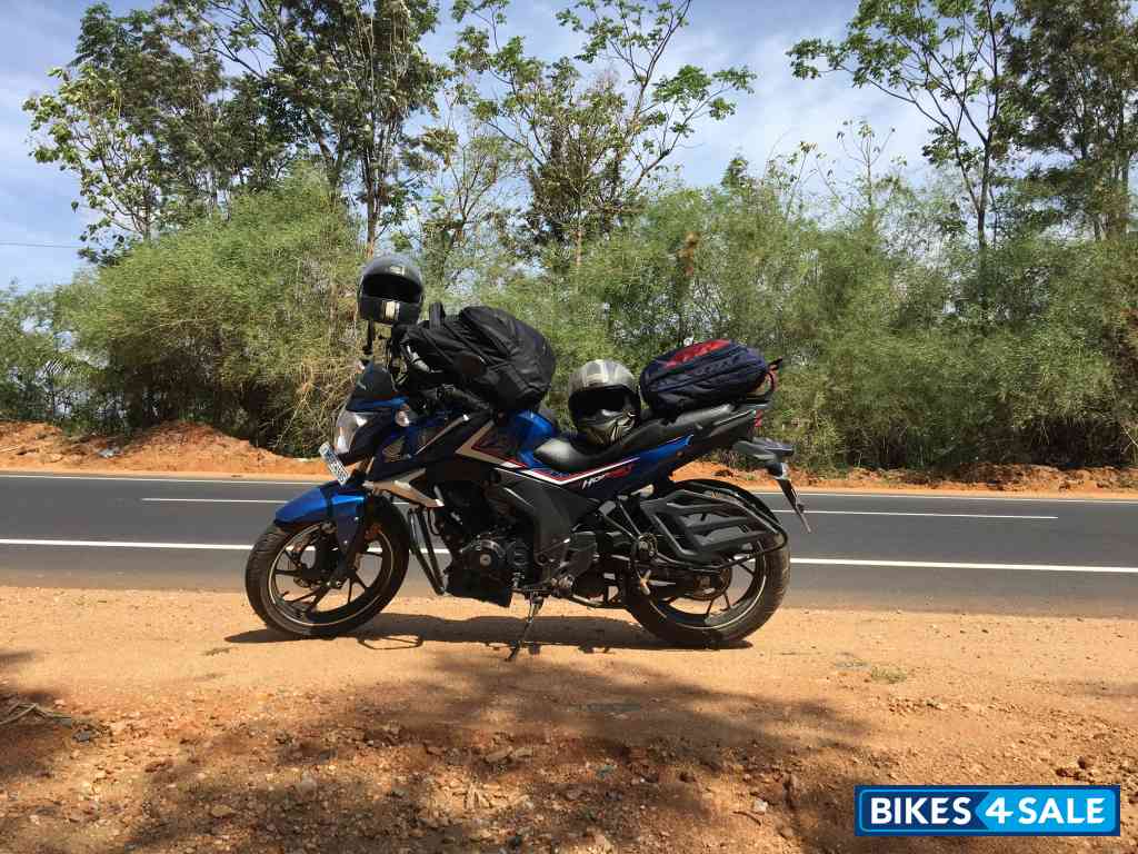 Honda CB Hornet 160R