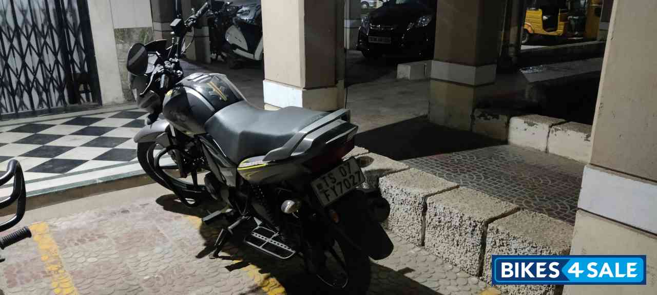 Grey Black Yamaha Saluto 125 Grey Black Yamaha Saluto 125