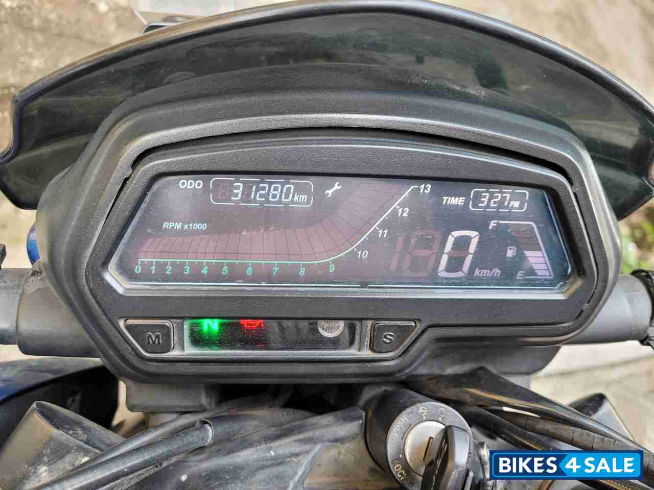 Blue Bajaj Dominar 400 Disc