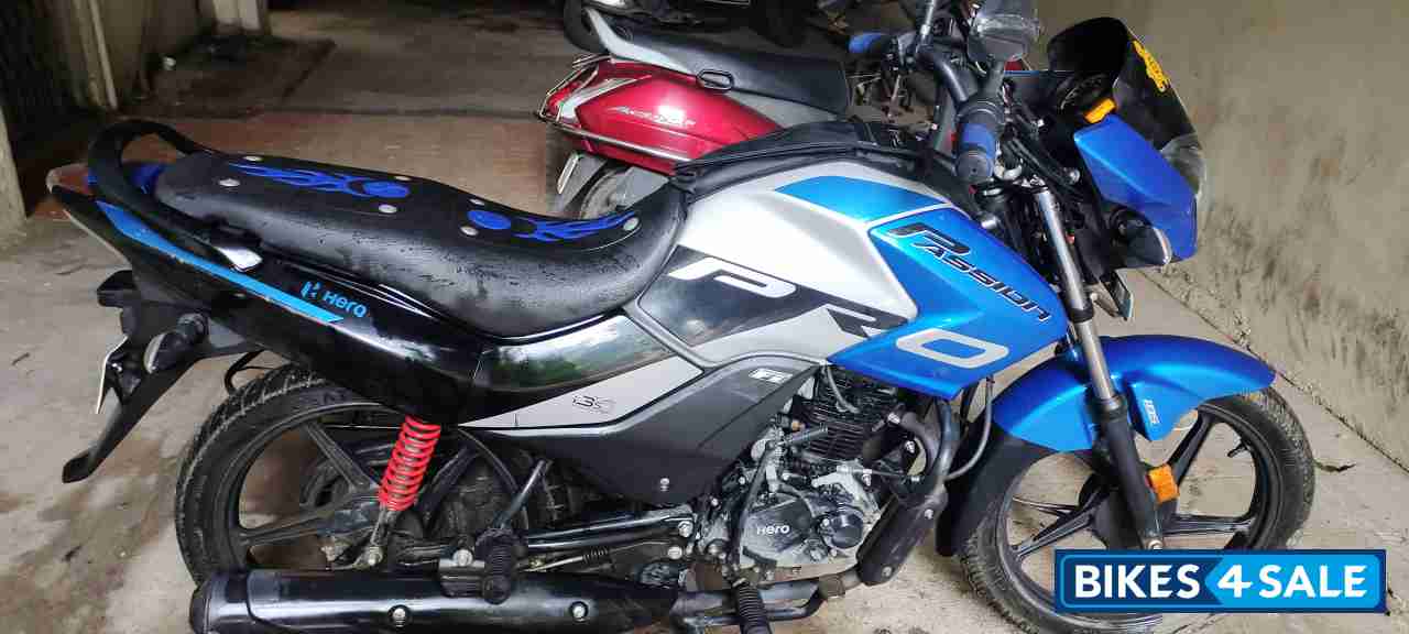 Blue With White Hero Passion X Pro