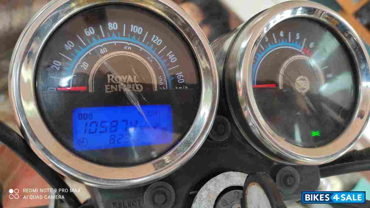 Black Royal Enfield Thunderbird 350