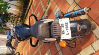Black Royal Enfield Thunderbird 350