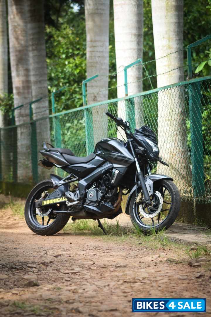 Bajaj Pulsar 200 NS