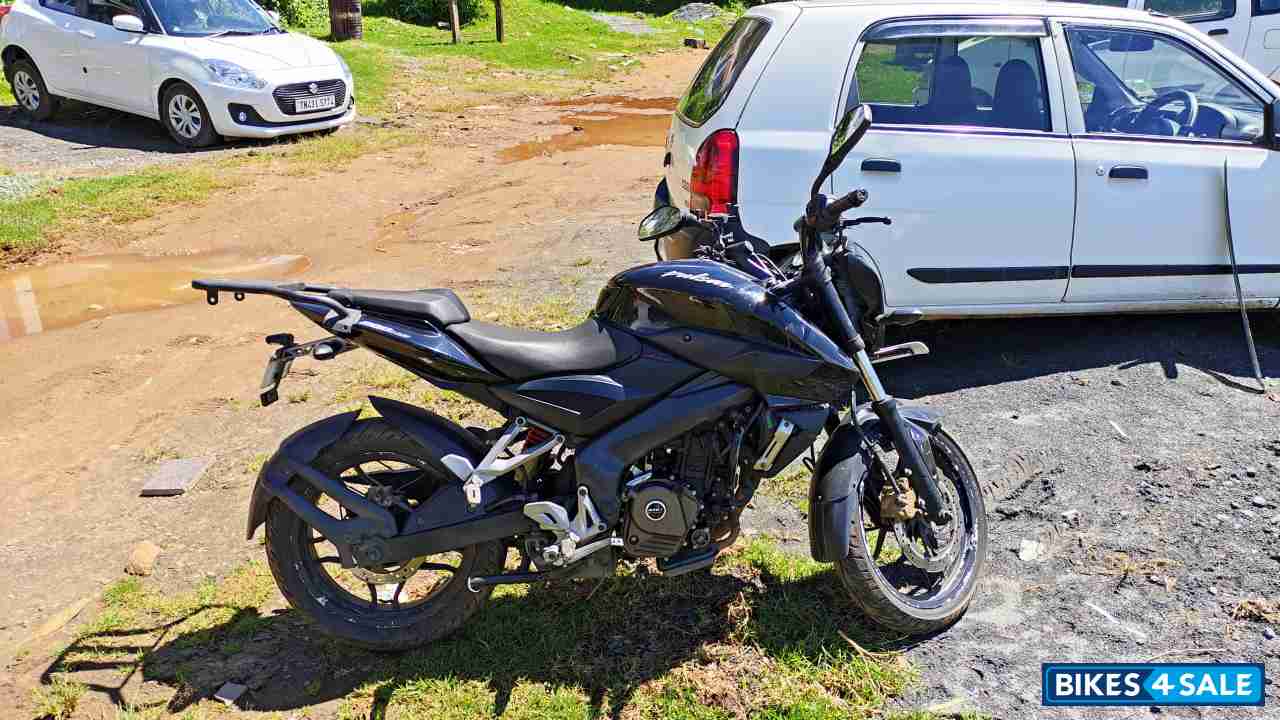 Bajaj Pulsar 200 NS