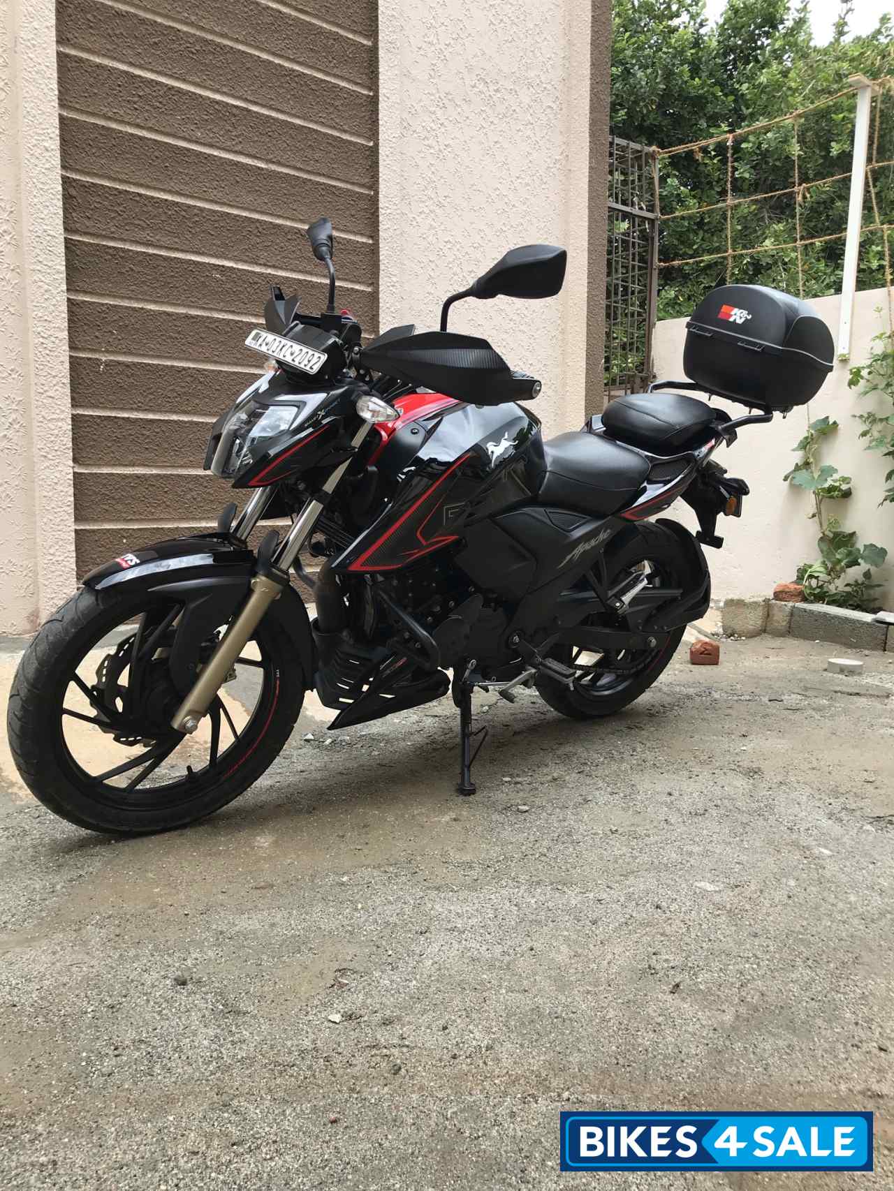 TVS Apache RTR 200 4V ABS