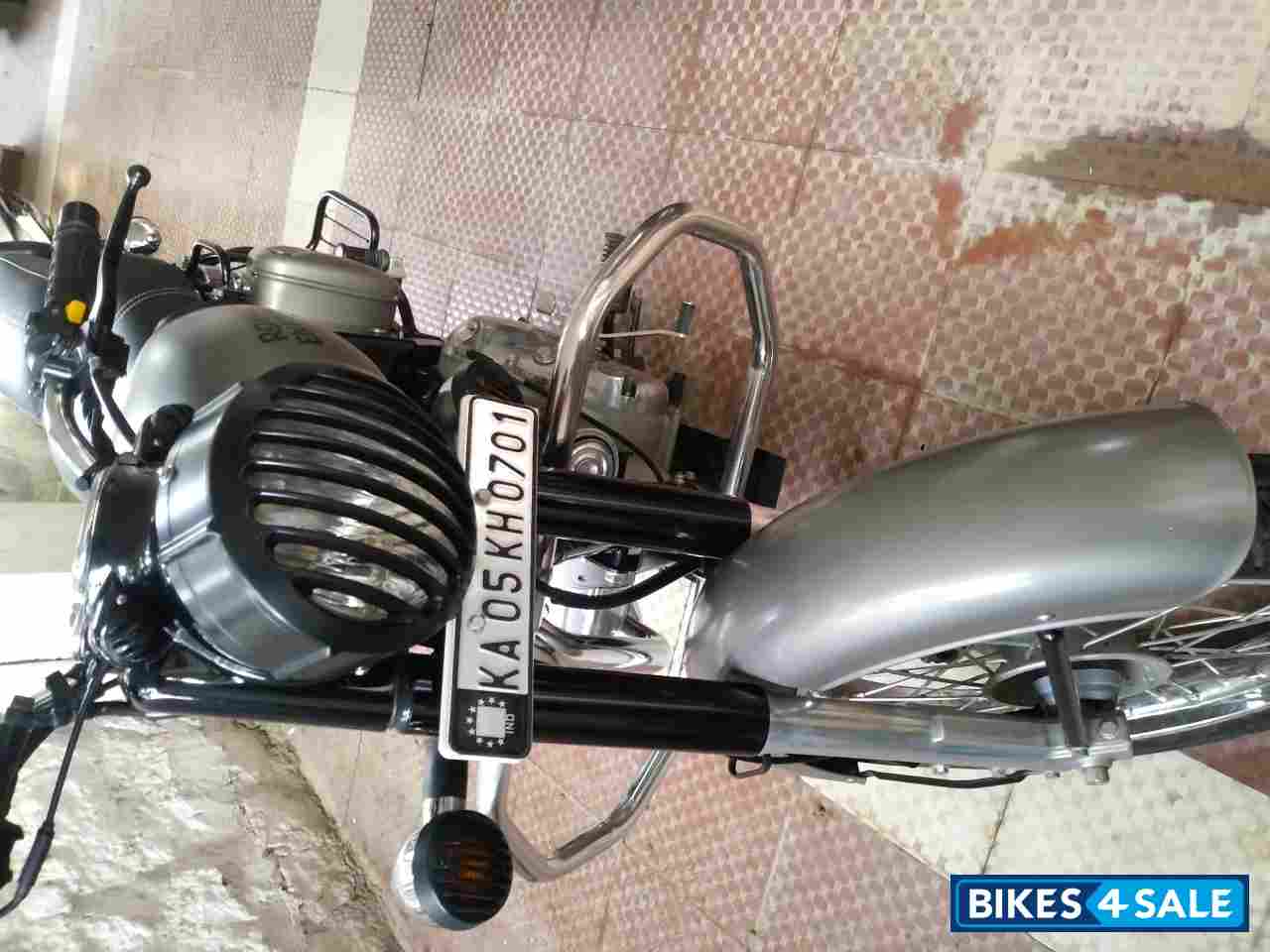 Gray Royal Enfield Classic 350 Gray Royal Enfield Classic 350