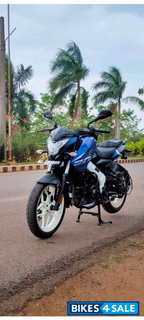 Blue Bajaj Pulsar 200 NS ABS