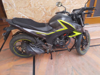 Green Honda CB Hornet 160R