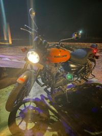 Gatway Orange Royal Enfield Thunderbird X 500