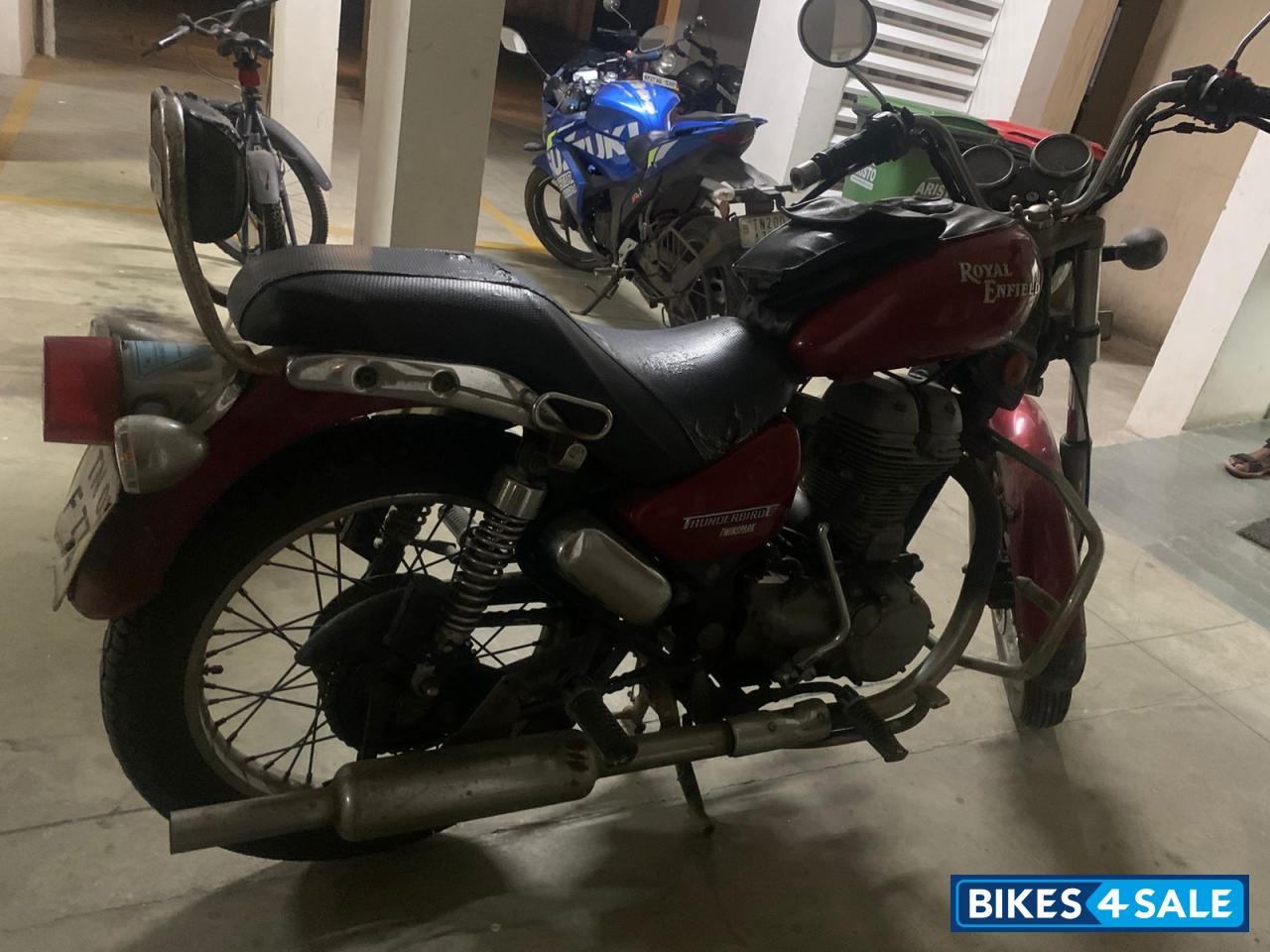 Red Royal Enfield Thunderbird TwinSpark 350