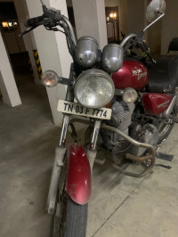 Red Royal Enfield Thunderbird TwinSpark 350