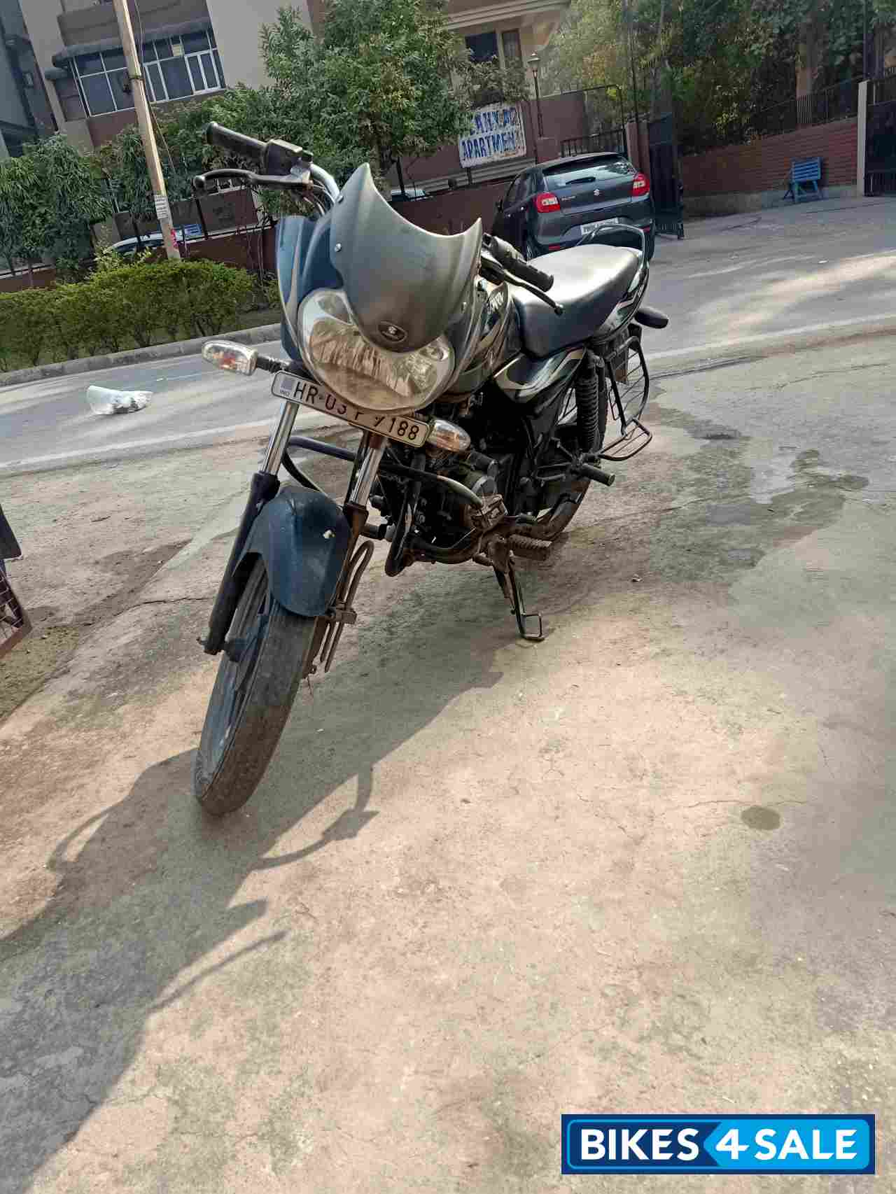 Green Black Bajaj Discover 100 Green Black Bajaj Discover 100