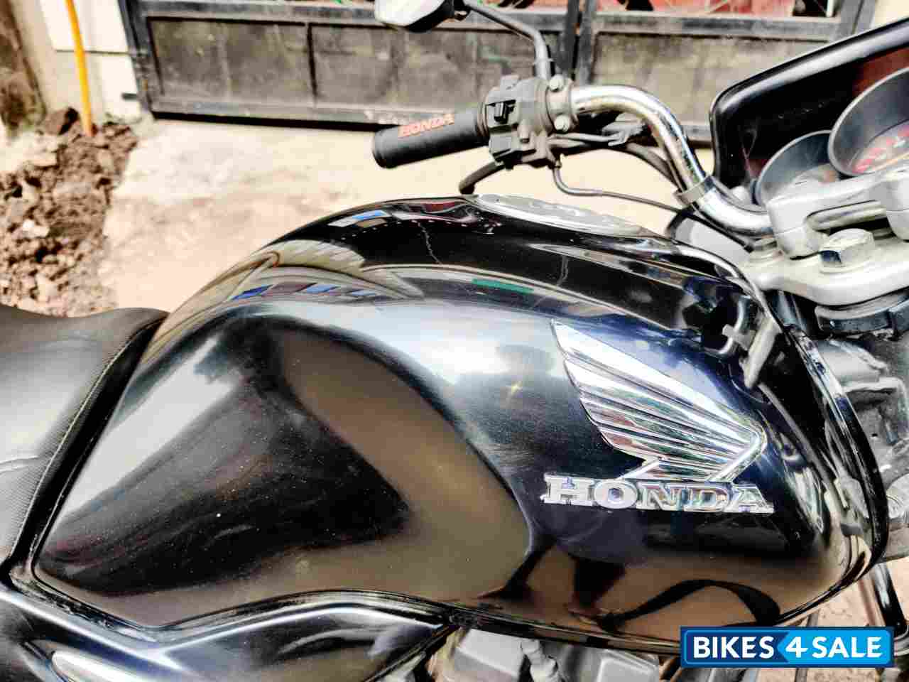 Black Honda CB Unicorn