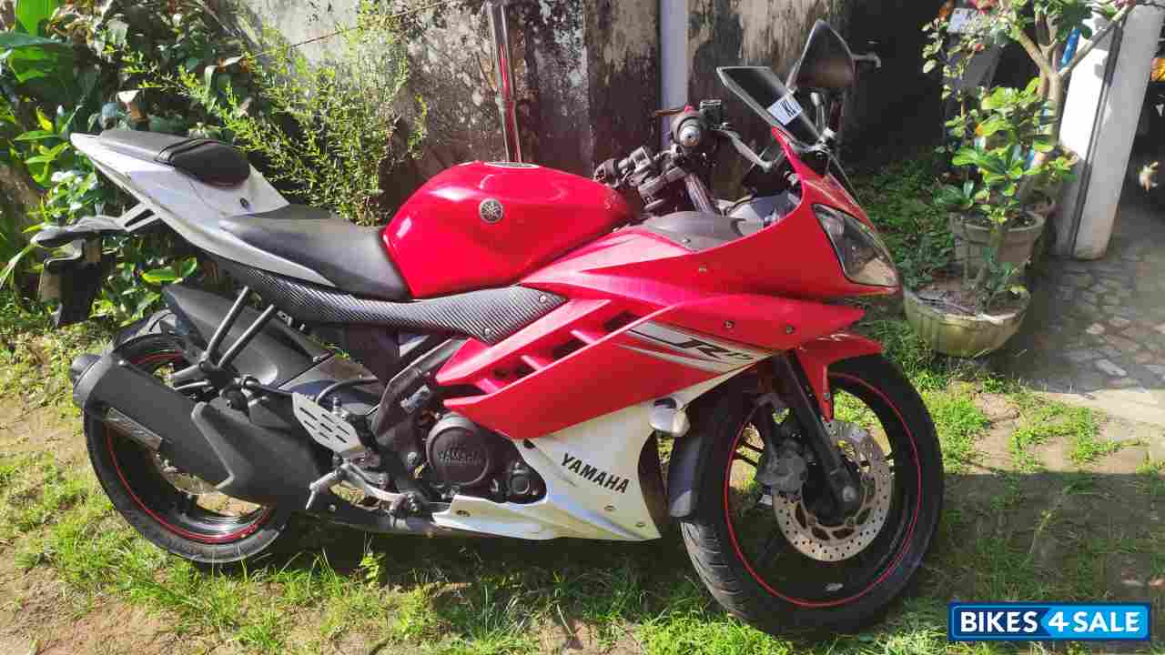 Yamaha YZF R15 V2