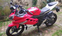 Yamaha YZF R15 V2