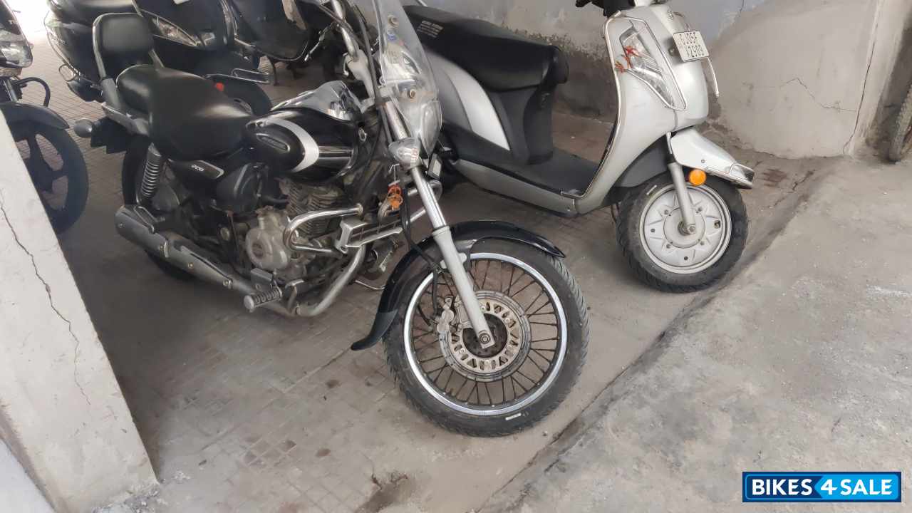 Bajaj Avenger Cruise 220