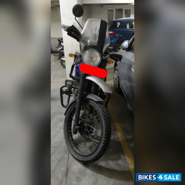 White Royal Enfield Himalayan